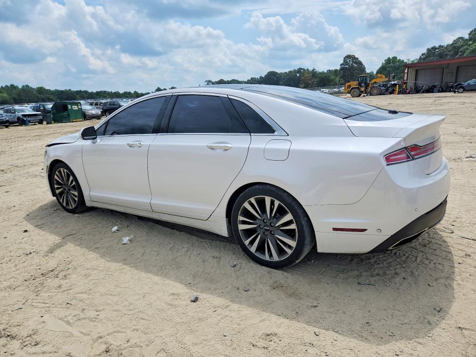 Снимка 2 от търг – 2017 LINCOLN MKZ с VIN 3LN6L5F92HR601082