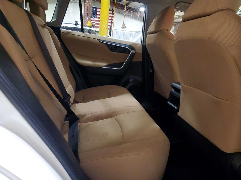 Photo 11 from auction – 2019 TOYOTA RAV4 with VIN JTMG1RFVXKJ011460