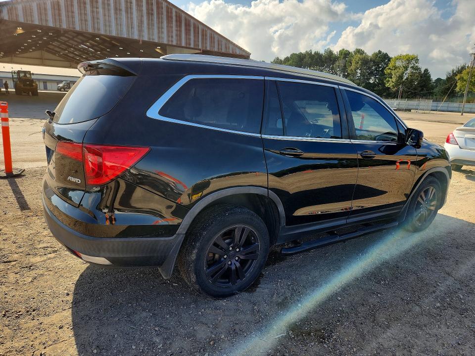 Photo 3 from auction – 2018 HONDA PILOT with VIN 5FNYF6H38JB022656