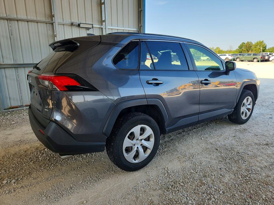 Photo 3 from auction – 2019 TOYOTA RAV4 with VIN JTMF1RFV2KD006280