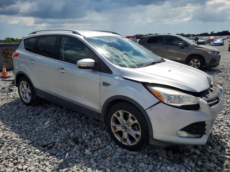 Photo 4 from auction – 2016 FORD ESCAPE with VIN 1FMCU0J92GUA77336