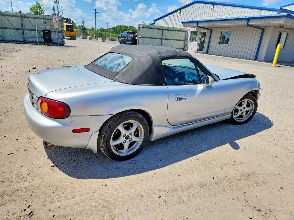 صورة رقم 3 من المزاد - 2000 MAZDA MX-5 MIATA مع VIN JM1NB3533Y0154699
