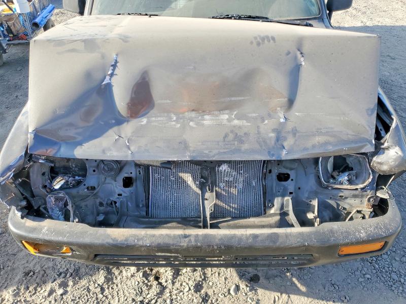 Photo 11 from auction – 1990 TOYOTA PICKUP with VIN JT4RN81A9L0048311
