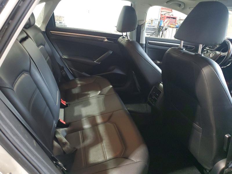 Photo 10 from auction – 2018 VOLKSWAGEN PASSAT with VIN 1VWBA7A36JC021889