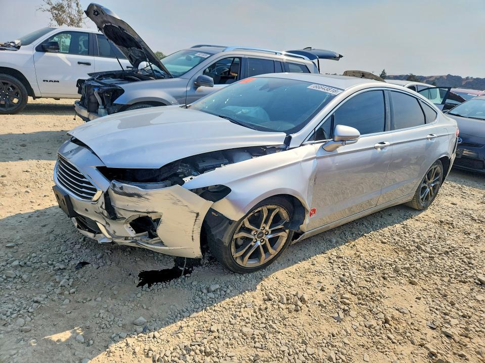 FORD FUSION 2019 с VIN 3FA6P0CD2KR254208 - Снимка от търг