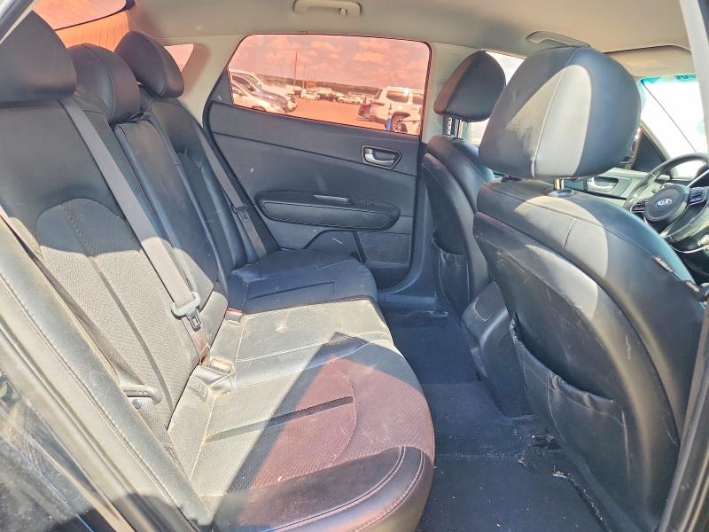 Photo 10 from auction – 2018 KIA OPTIMA with VIN 5XXGT4L33JG251601
