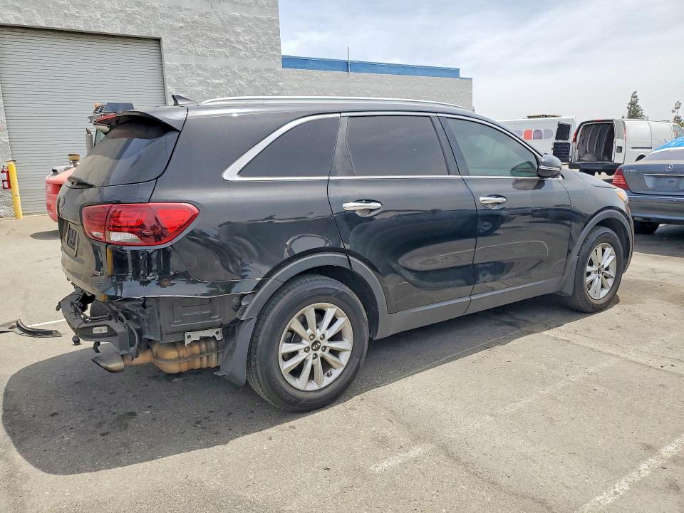 Photo 3 from auction – 2019 KIA SORENTO with VIN 5XYPG4A34KG568632