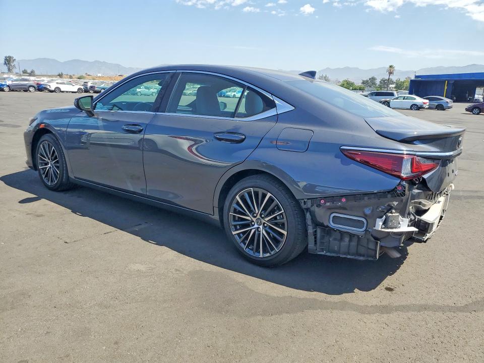 Photo 2 from auction – 2025 LEXUS ES 300H with VIN 58ADA1C15SU068755