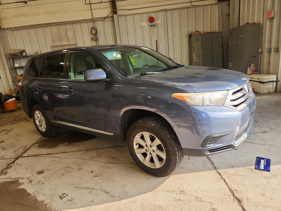 Photo 4 from auction – 2013 TOYOTA HIGHLANDER with VIN 5TDZA3EH6DS044124