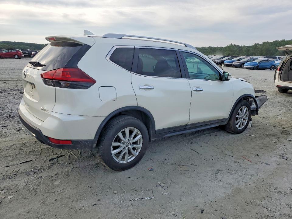 Photo 3 from auction – 2018 NISSAN ROGUE with VIN 5N1AT2MV3JC770783