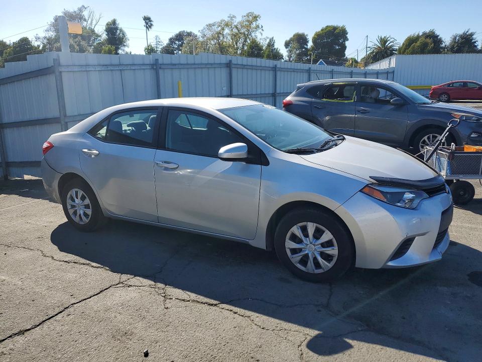 Photo 4 from auction – 2014 TOYOTA COROLLA with VIN 5YFBURHEXEP143455