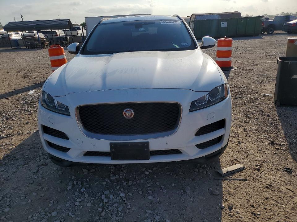 Photo 5 from auction – 2017 JAGUAR F-PACE with VIN SADCJ2BV3HA884024