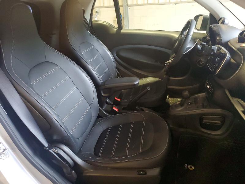 Photo 10 from auction – 2018 SMART FORTWO with VIN WMEFJ9BA5JK283701