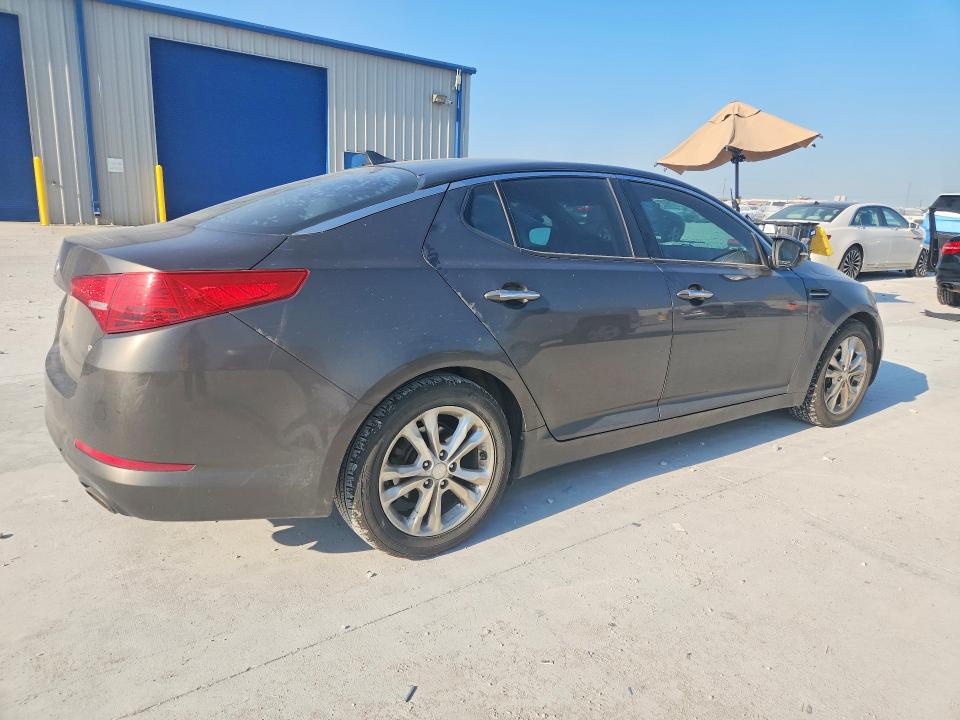 Photo 3 from auction – 2012 KIA OPTIMA with VIN 5XXGM4A74CG032734