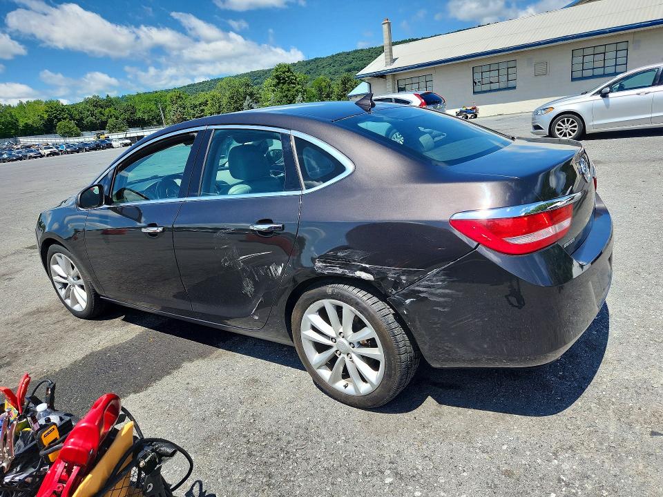 Photo 2 from auction – 2013 BUICK VERANO with VIN 1G4PP5SK7D4107000