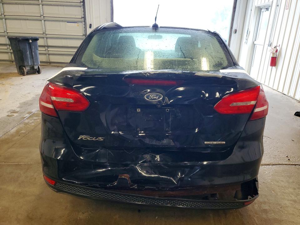 Photo 6 from auction – 2016 FORD FOCUS with VIN 1FADP3E22GL212082