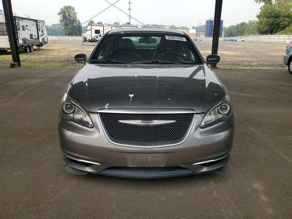 Photo 5 from auction – 2013 CHRYSLER 200 with VIN 1C3CCBCG6DN719663