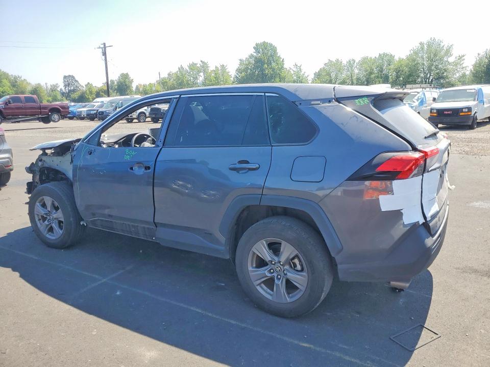 Photo 2 from auction – 2022 TOYOTA RAV4 with VIN 4T3RWRFV3NU075906