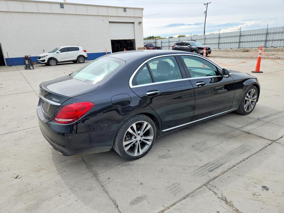 Снимка 3 от търг – 2015 MERCEDES-BENZ C с VIN 55SWF4KB6FU029221