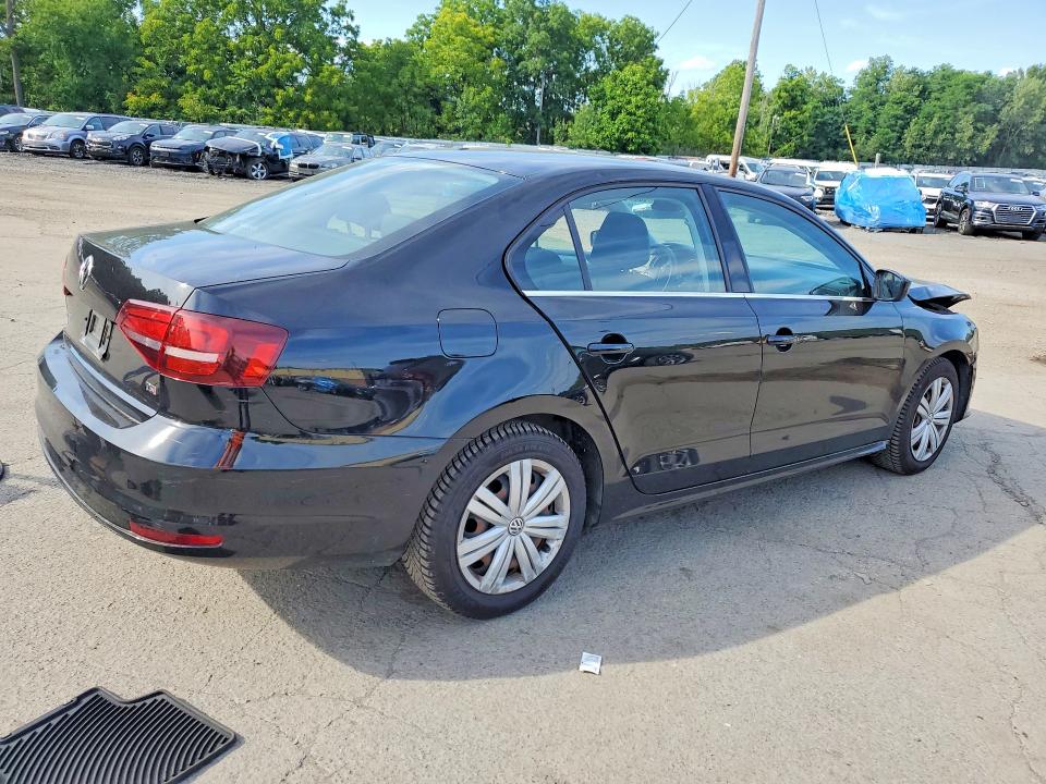 Photo 3 from auction – 2017 VOLKSWAGEN JETTA with VIN 3VW2B7AJ7HM400162