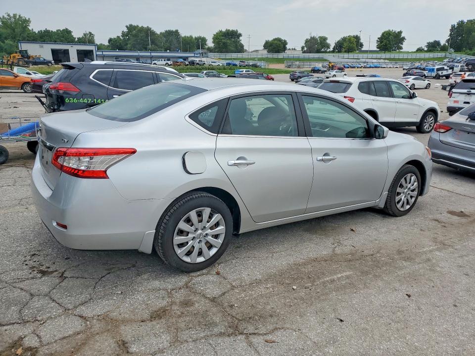 Photo 3 from auction – 2015 NISSAN SENTRA with VIN 3N1AB7AP8FY301944