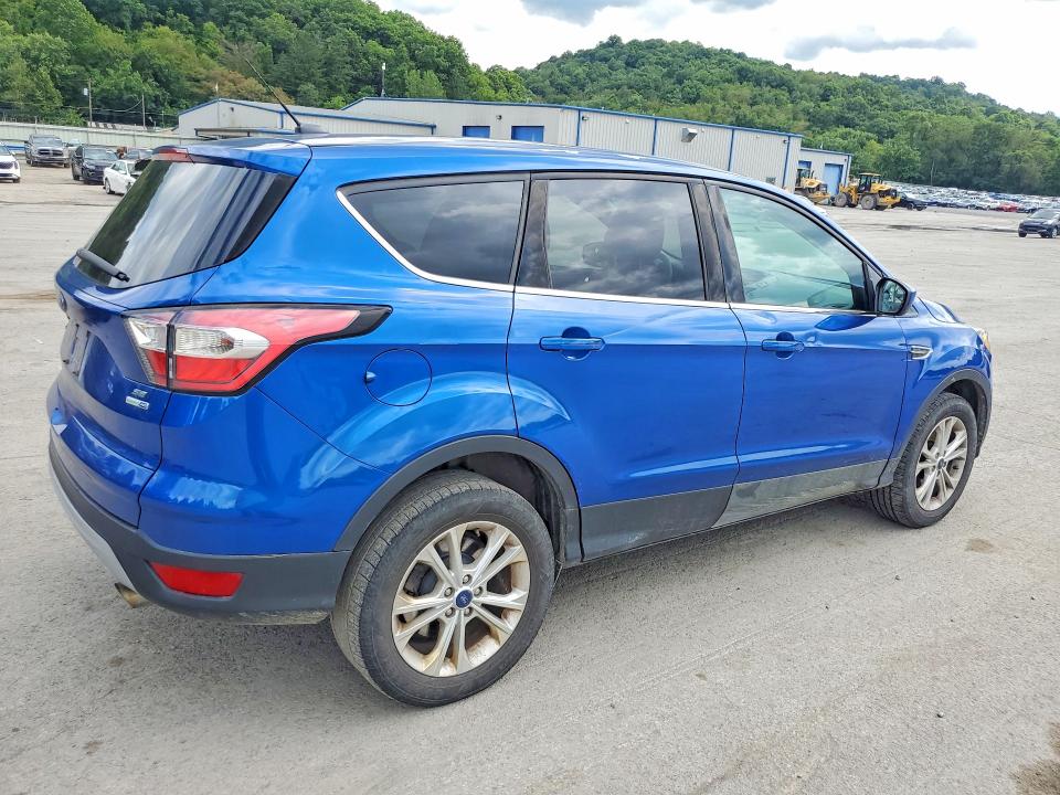Photo 3 from auction – 2017 FORD ESCAPE with VIN 1FMCU9GD8HUD50118