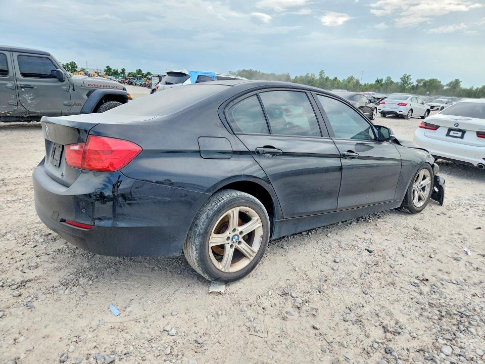 Photo 3 from auction – 2015 BMW 320 with VIN WBA3B1C57FP831836
