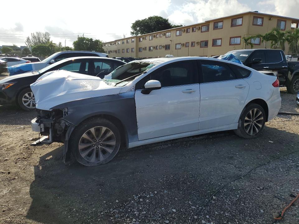 Photo 1 from auction – 2020 FORD FUSION with VIN 3FA6P0T94LR190931
