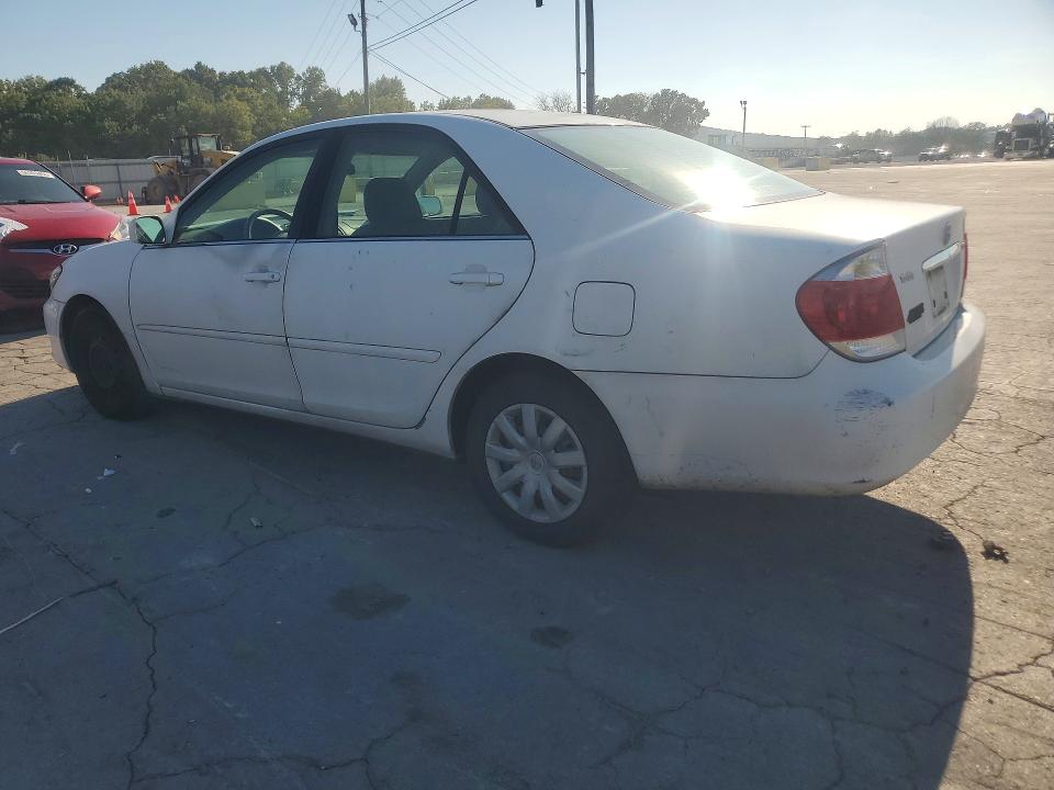 Photo 2 from auction – 2005 TOYOTA CAMRY with VIN 4T1BE32K05U637007