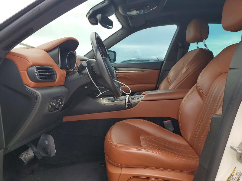Photo 7 from auction – 2019 MASERATI LEVANTE with VIN ZN661XUL3KX334147