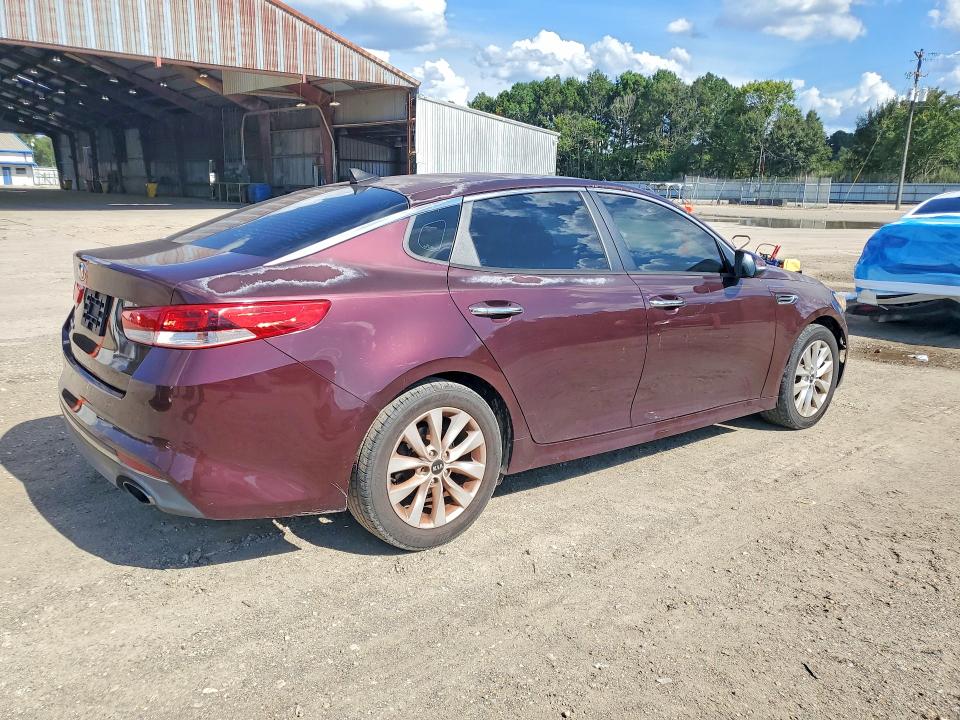 Photo 3 from auction – 2016 KIA OPTIMA with VIN 5XXGT4L32GG026594