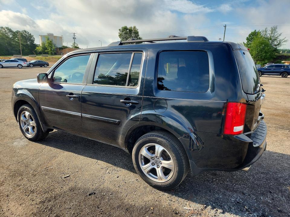 Photo 2 from auction – 2012 HONDA PILOT with VIN 5FNYF3H52CB003684