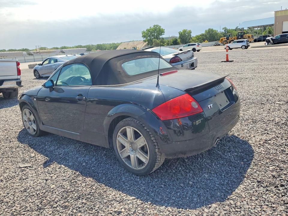 Zdjęcie 2 z aukcji – 2003 AUDI TT z VIN TRUTC28N631008754