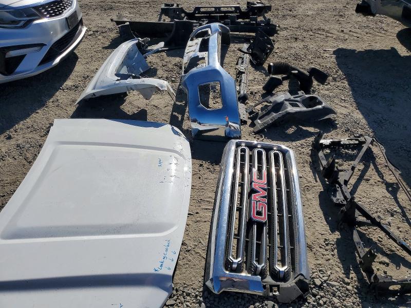 Photo 12 from auction – 2017 GMC SIERRA with VIN 1GT01REG2HZ255425