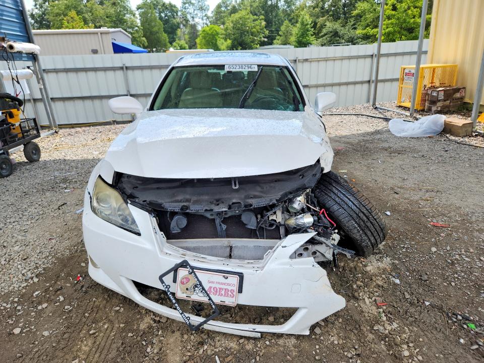 Photo 5 from auction – 2008 LEXUS IS with VIN JTHCK262685021749