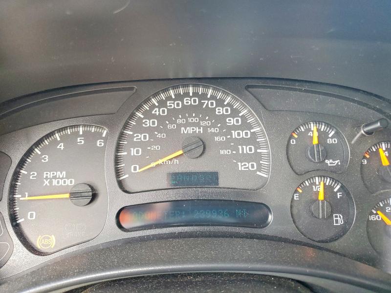 Photo 9 from auction – 2004 GMC NEW SIERRA with VIN 2GTEC19T541389499