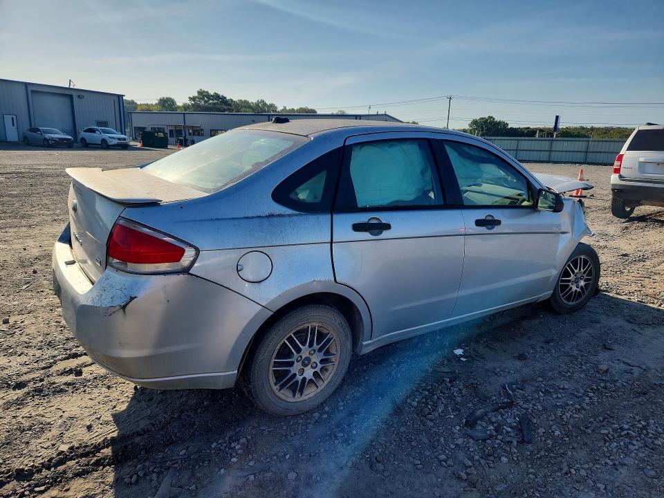 Photo 3 from auction – 2011 FORD FOCUS with VIN 1FAHP3FN3BW179465