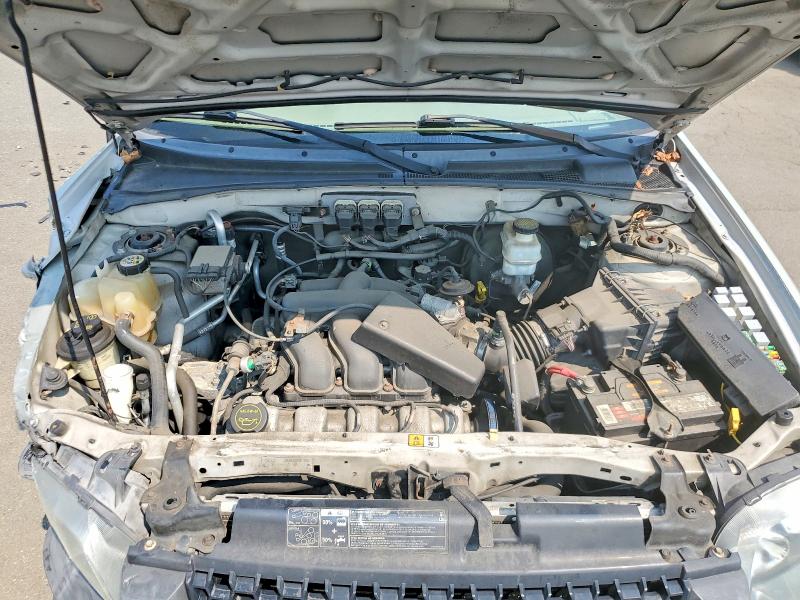 Photo 12 from auction – 2005 FORD ESCAPE with VIN 1FMYU93125KD74746