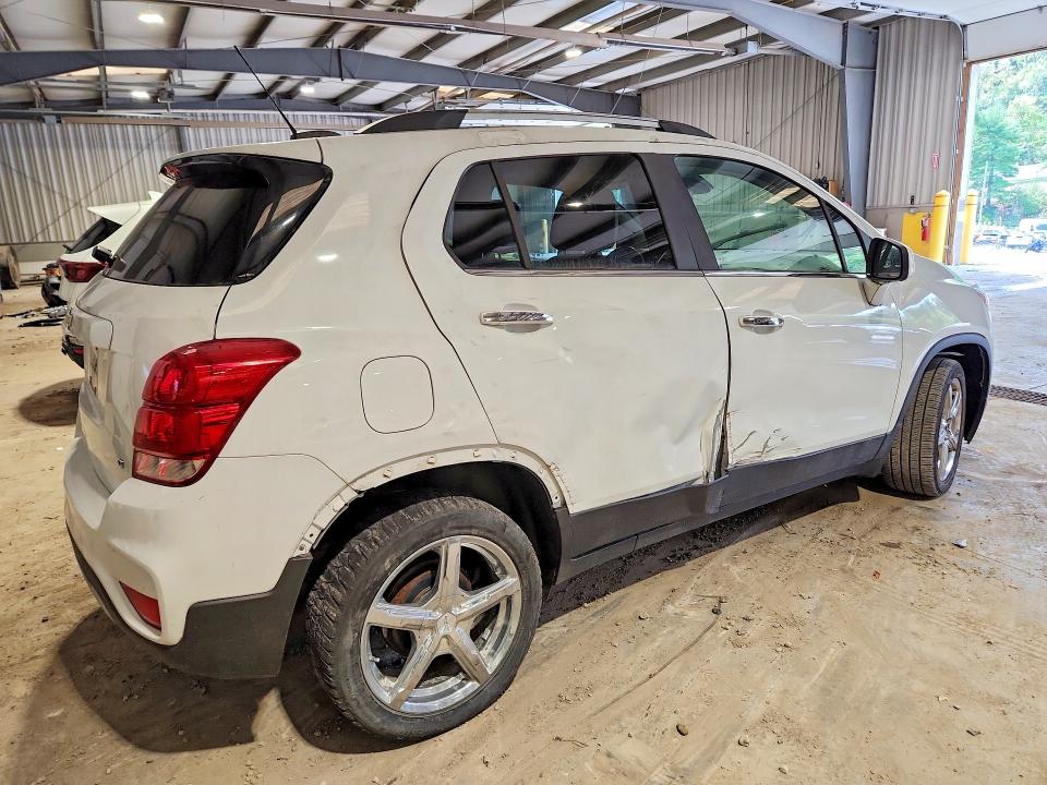 Photo 3 from auction – 2017 CHEVROLET TRAX with VIN KL7CJLSB1HB223638