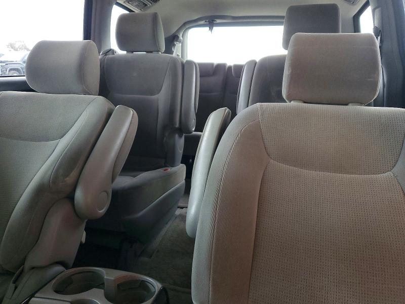 Photo 10 from auction – 2004 TOYOTA SIENNA with VIN 5TDZA23C14S077596