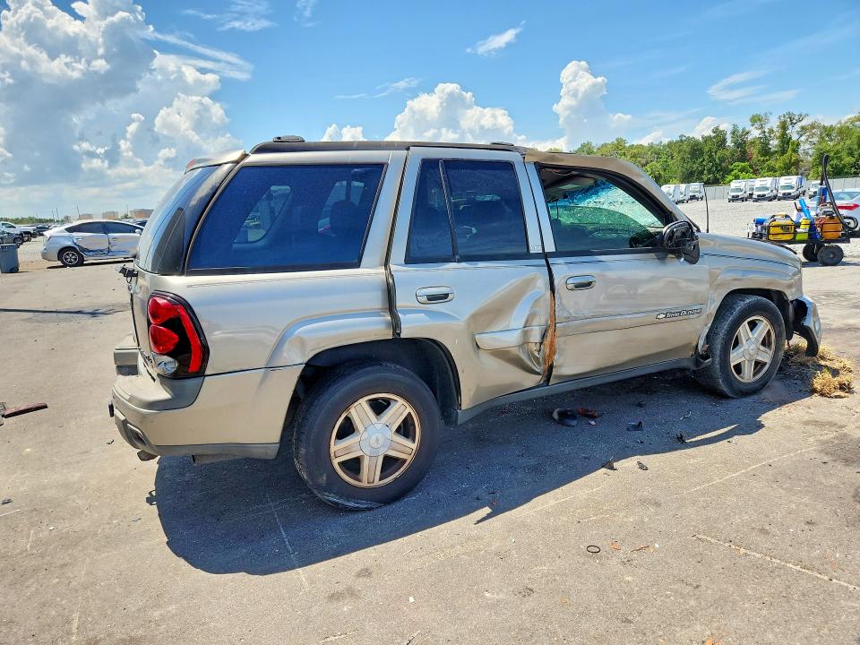 Photo 3 from auction – 2003 CHEVROLET TRAILBLAZER with VIN 1GNDT13S232355151