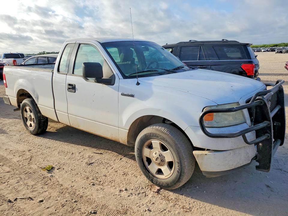 Photo 4 from auction – 2005 FORD F150 with VIN 1FTRF12205NA95602