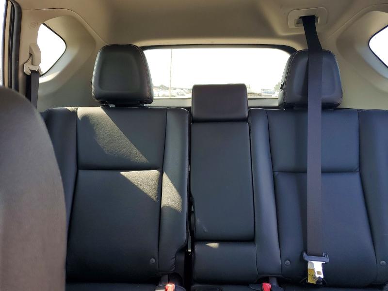Photo 10 from auction – 2015 TOYOTA RAV4 with VIN JTMDFREVXFD151339