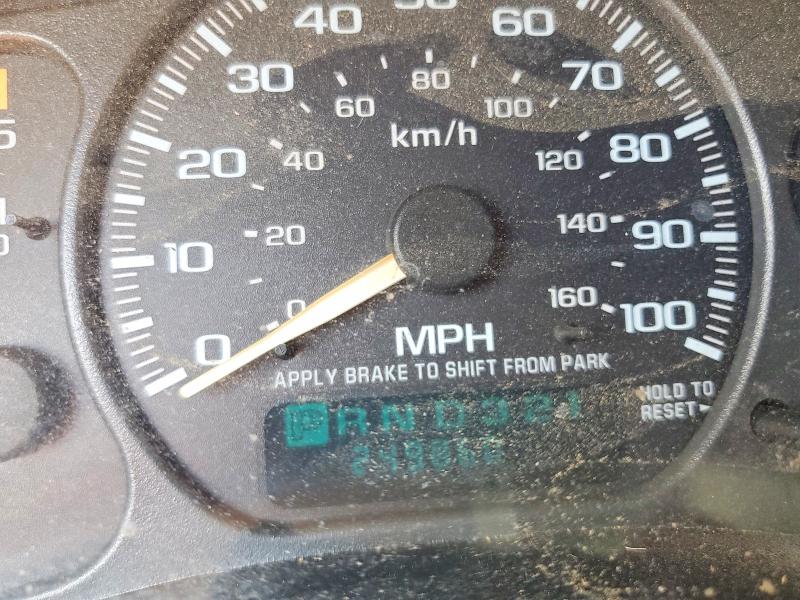 Photo 9 from auction – 2002 GMC SIERRA with VIN 1GTHK23102F145486