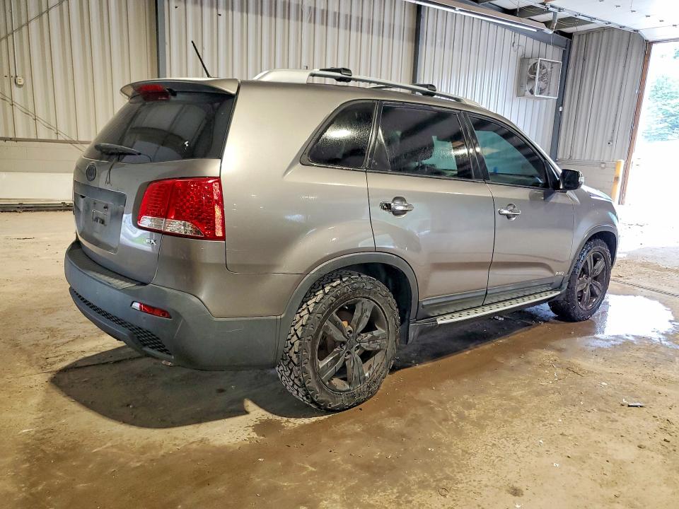 Photo 3 from auction – 2012 KIA SORENTO with VIN 5XYKUCA6XCG293132