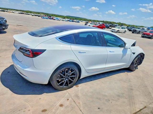 Photo 3 from auction – 2018 TESLA MDL Y 4D STD with VIN 5YJ3E1EA5JF040096
