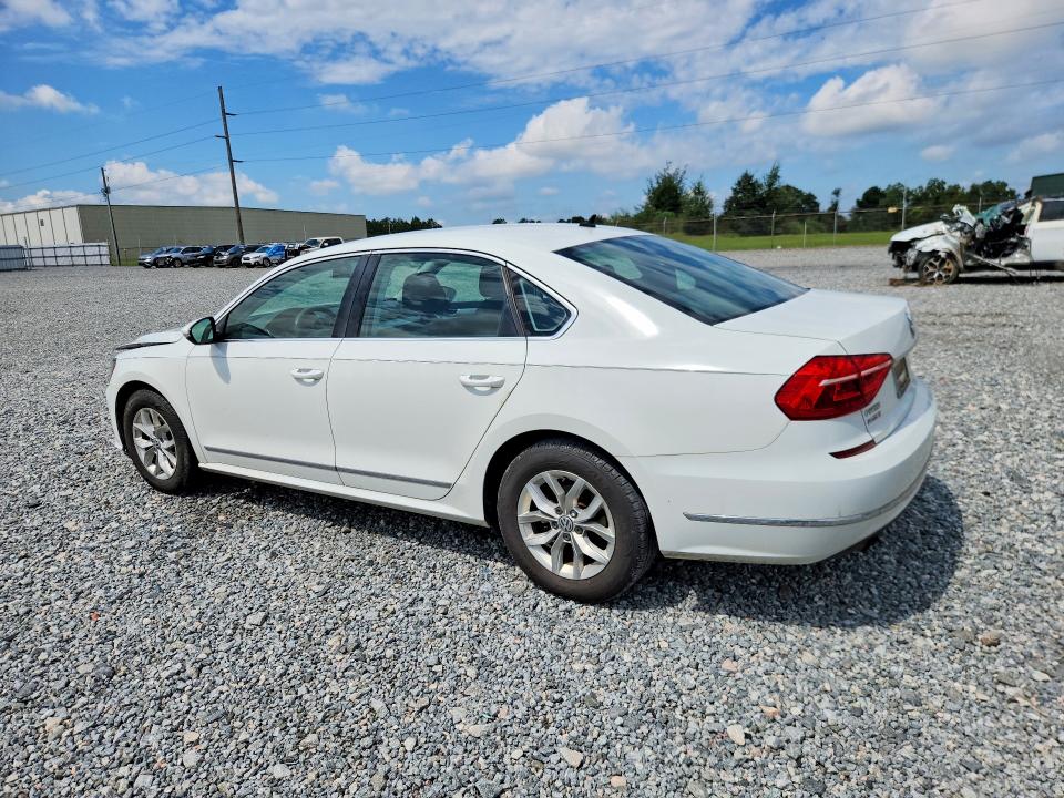Photo 2 from auction – 2016 VOLKSWAGEN PASSAT with VIN 1VWAT7A36GC007747
