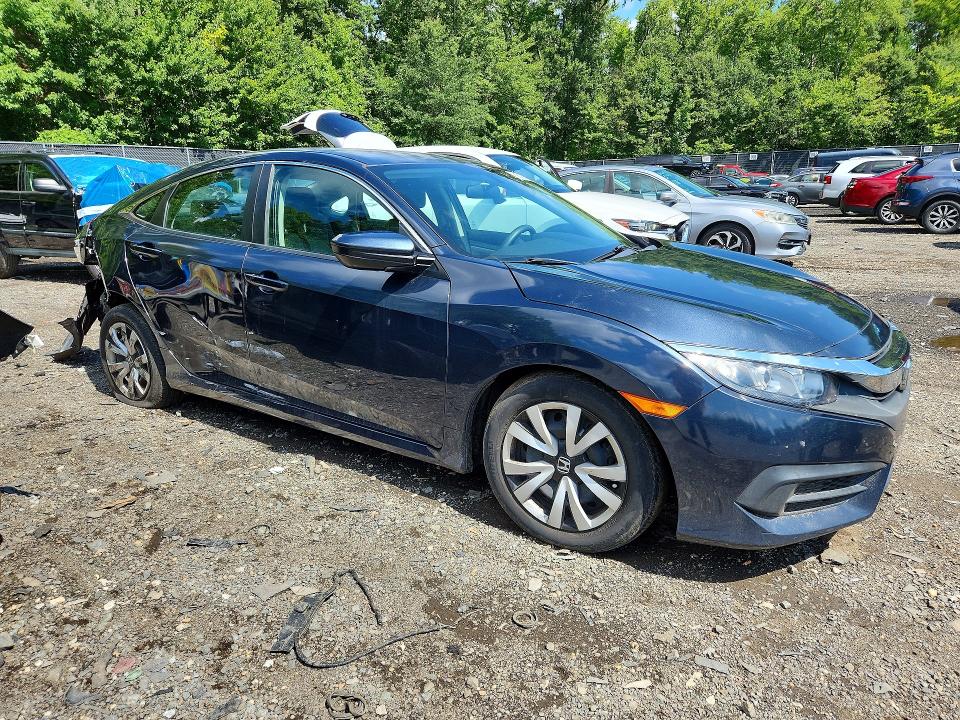 Photo 4 from auction – 2018 HONDA CIVIC with VIN 2HGFC2F5XJH606419