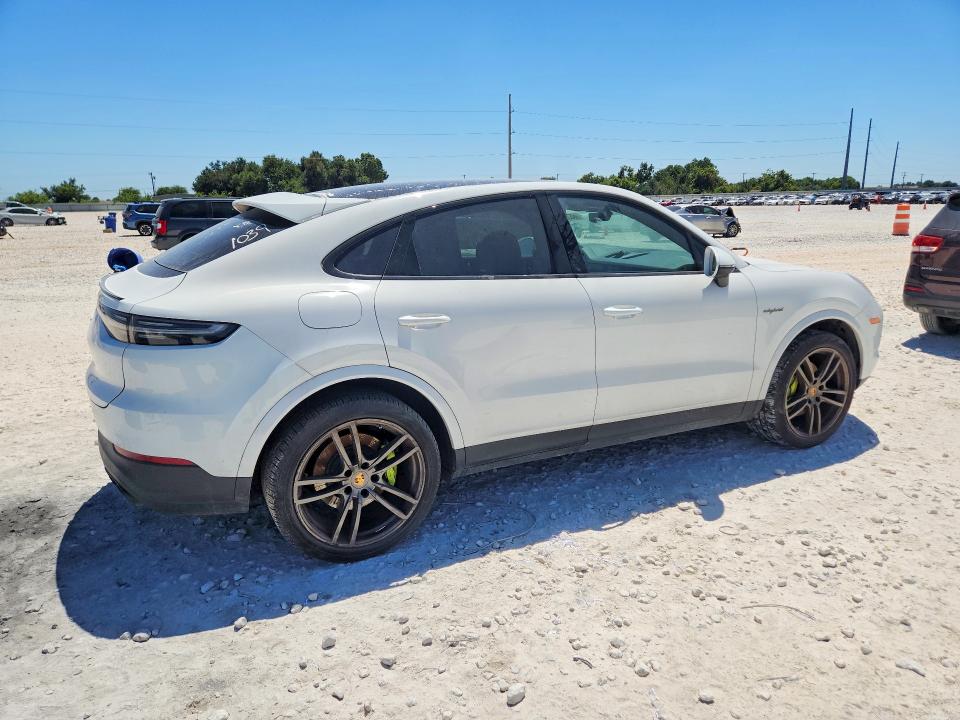 Photo 3 from auction – 2022 PORSCHE CAYENNE with VIN WP1BE2AY4NDA51039
