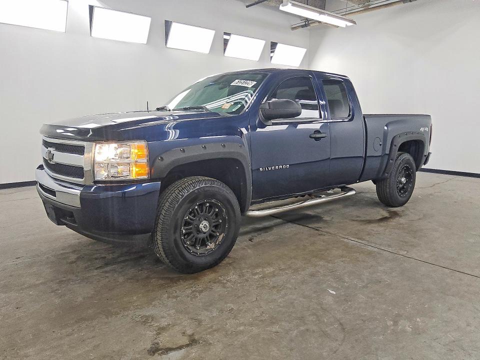 CHEVROLET SILVERADO 2011 with VIN 1GCRKPEA6BZ210936 - Photo from auction